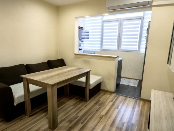 Дава се под наем Тристаен апартамент в Стара Загора, Три чучура - север - 69 кв.м за 306 € - Снимка #1