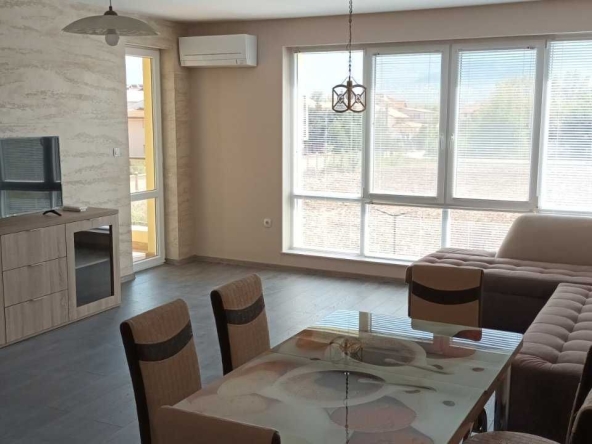 Дава се под наем Двустаен апартамент в Пловдив, Кючук Париж - 74 кв.м за 438.6 € - Снимка #1