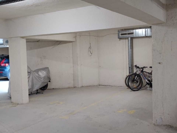 Дава се под наем Гараж / Паркомясто в Варна, Младост 1 - 23 кв.м за 77 € - Снимка #1