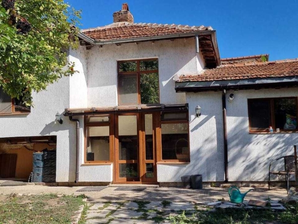 Къща в Разград, Варош - 86 кв.м за 1542 €/кв.м - Снимка #1