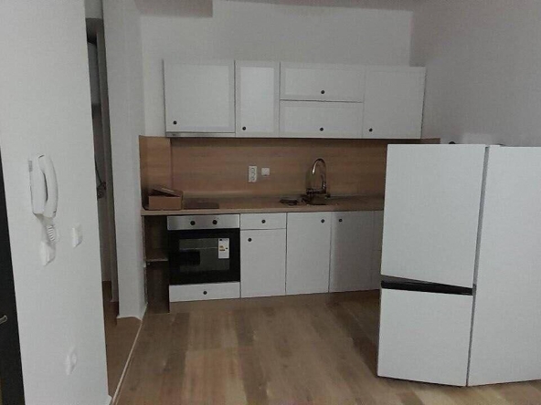 Дава се под наем Двустаен апартамент в Бургас, Изгрев - 53 кв.м за 408 € - Снимка #1