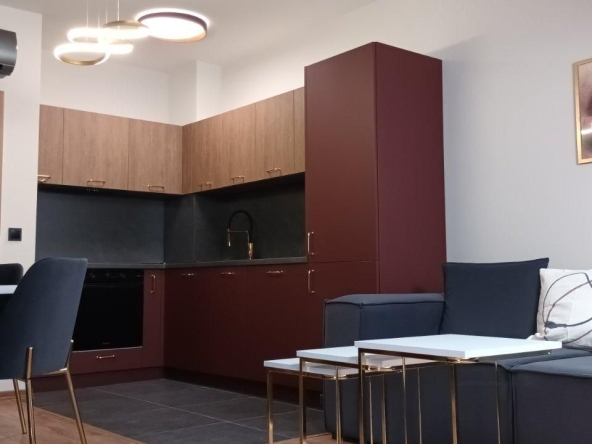 Дава се под наем Двустаен апартамент в Пловдив, Център - 65 кв.м за 750 € - Снимка #1