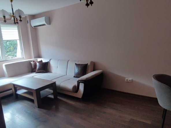 Дава се под наем Тристаен апартамент в София, Център - 70 кв.м за 750 € - Снимка #1