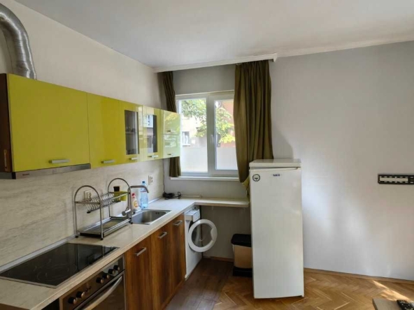 Тристаен апартамент в Стара Загора, Център - 86 кв.м за 1721 €/кв.м - Снимка #1