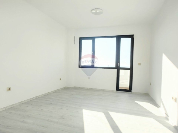 Тристаен апартамент в Варна, Младост 2 - 60 кв.м за 1189 €/кв.м - Снимка #1