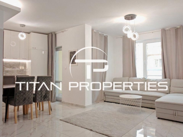 Дава се под наем Тристаен апартамент в Пловдив, Център - 119 кв.м за 797.64 € - Снимка #1