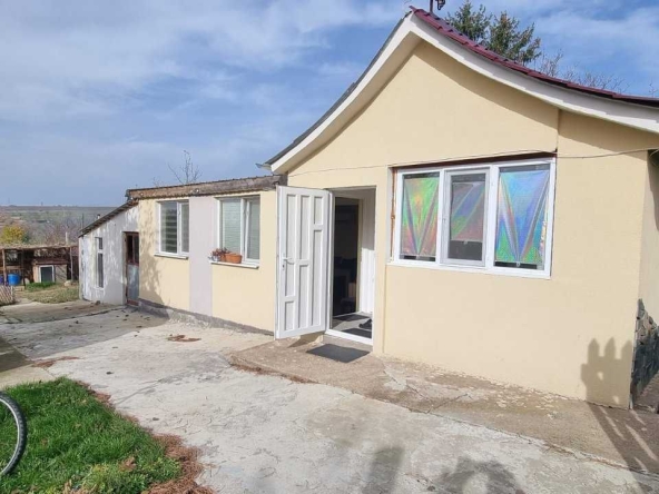 Къща в Разград, Промишлена зона - Запад - 50 кв.м за 1581 €/кв.м - Снимка #1