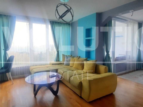 Дава се под наем Тристаен апартамент в Варна, Център - 100 кв.м за 1097.01 € - Снимка #1