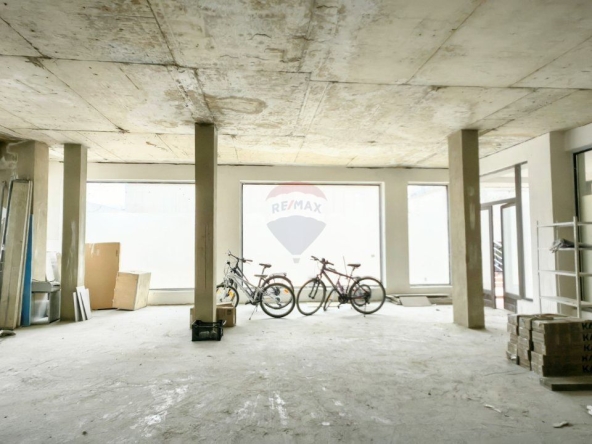 Заведение в Варна, Бриз - 355 кв.м за 840 €/кв.м - Снимка #1