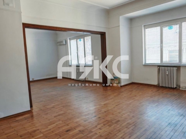 Многостаен апартамент в София, Център - 171 кв.м за 1983 €/кв.м - Снимка #1