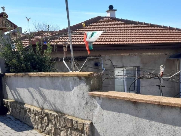 Къща в Белослав - 75 кв.м за 1360 €/кв.м - Снимка #1