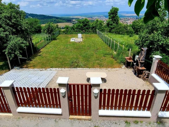 Парцел в с. Арбанаси, Област Велико Търново - 500 кв.м за 106 €/кв.м - Снимка #1