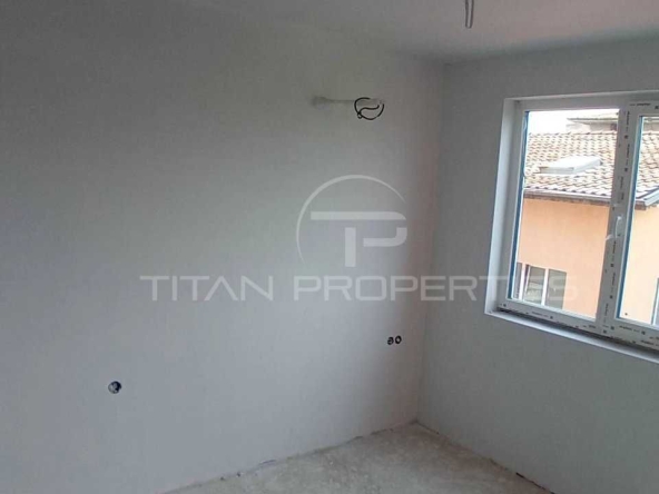 Двустаен апартамент в Пловдив, Прослав - 75 кв.м за 1000 €/кв.м - Снимка #1