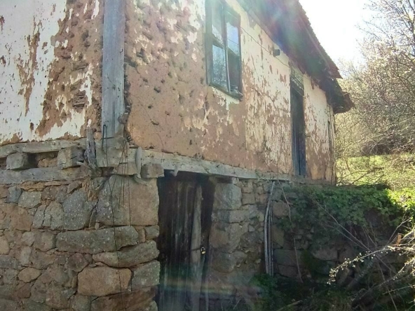 Къща в с. Гюешево, Област Кюстендил - 74 кв.м за 290 €/кв.м - Снимка #1