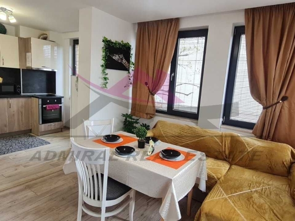 Дава се под наем Тристаен апартамент в Варна, Общината - 60 кв.м за 675 € - Снимка #1