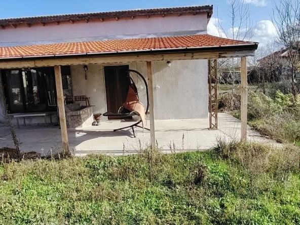 Къща в с. Сираково, Област Хасково - 35 кв.м за 522 €/кв.м - Снимка #1