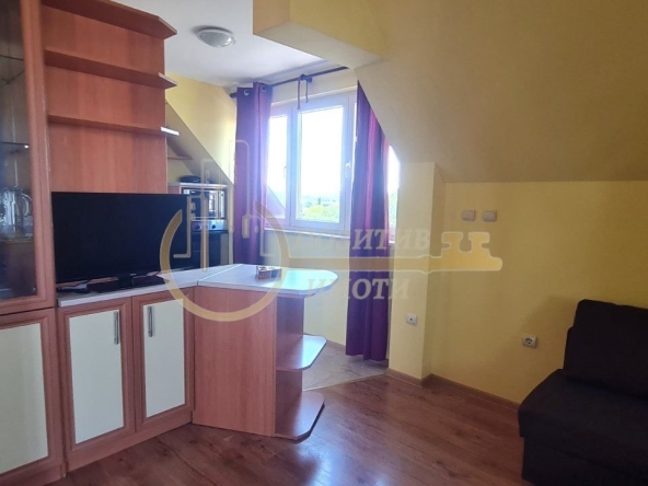 Дава се под наем Двустаен апартамент в София, Център - 75 кв.м за 648.21 € - Снимка #1