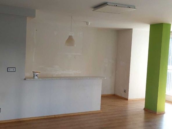 Дава се под наем Тристаен апартамент в София, Гео Милев - 105 кв.м за 918 € - Снимка #1