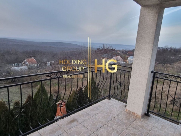 Къща в Варна, м-т Боровец - юг - 288 кв.м за 865 €/кв.м - Снимка #1