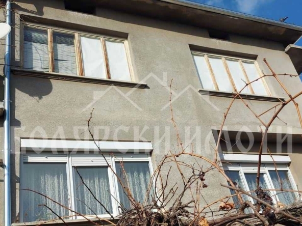 Етаж от къща в Павликени - 158 кв.м за 324 €/кв.м - Снимка #1