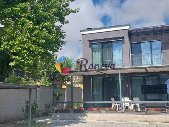 Дава се под наем Къща в к.к. Св.Св. Константин и Елена - 100 кв.м за 1900 € - Снимка #1