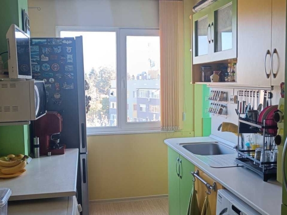 Тристаен апартамент в Казанлък - 90 кв.м за 907 €/кв.м - Снимка #1