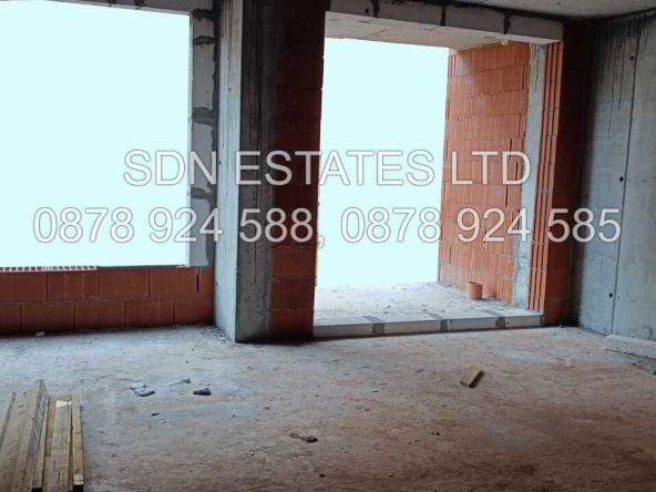 Тристаен апартамент в Казанлък - 125 кв.м за 969 €/кв.м - Снимка #1