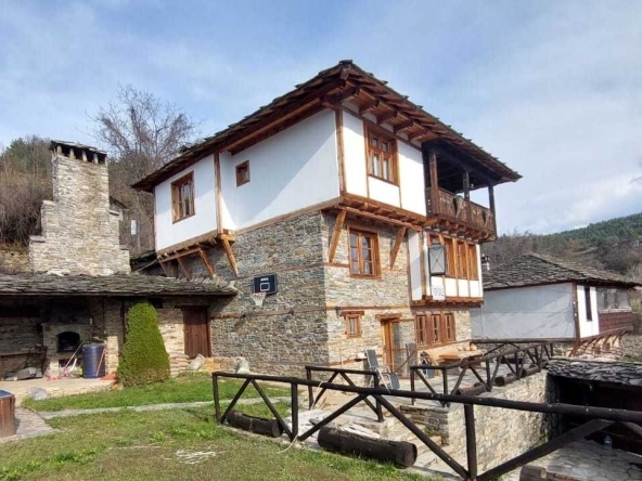 Къща в Гоце Делчев - 180 кв.м за 1223 €/кв.м - Снимка #1