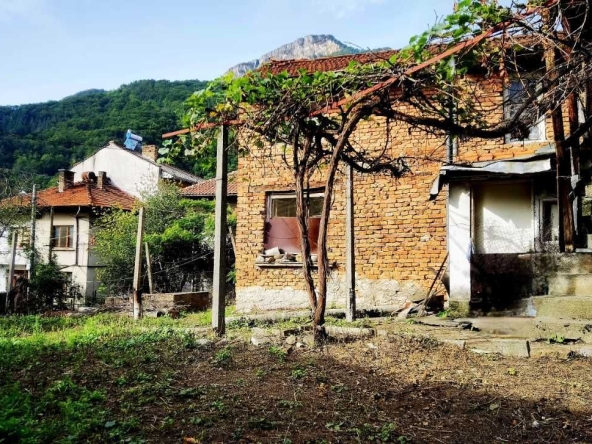 Парцел в Тетевен - 283 кв.м за 131 €/кв.м - Снимка #1