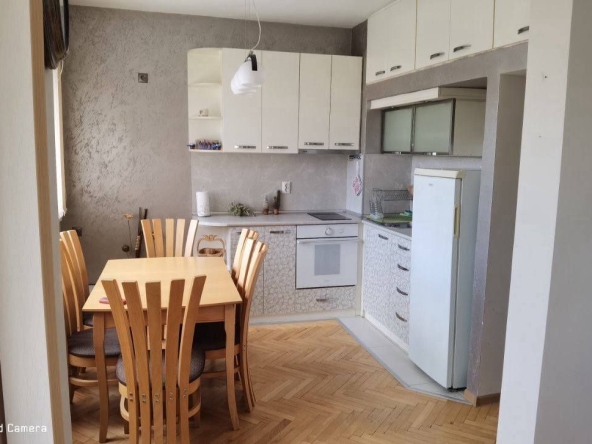 Дава се под наем Двустаен апартамент в Хасково, Любен Каравелов - 53 кв.м за 229.5 € - Снимка #1