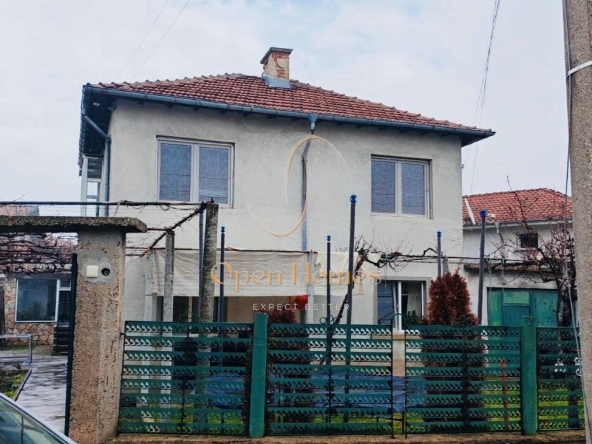 Къща в с. Войводиново, Област Пловдив - 300 кв.м за 578 €/кв.м - Снимка #1