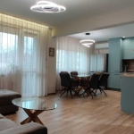 Тристаен апартамент в Плевен, Идеален център - 91 кв.м за 2033 €/кв.м - Снимка #1