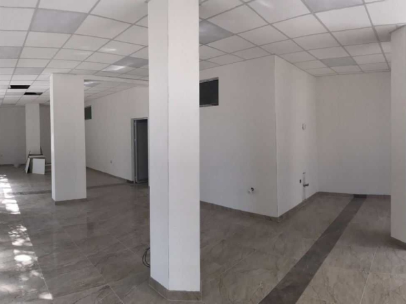 Дава се под наем Магазин в Пловдив, Център - 160 кв.м за 1275 € - Снимка #1