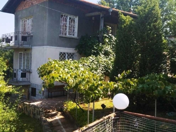 Къща в с. Студена, Област Перник - 72 кв.м за 1528 €/кв.м - Снимка #1