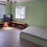 Дава се под наем Къща в с. Равно поле, Област София-област - 50 кв.м за 382.5 € - Снимка #1