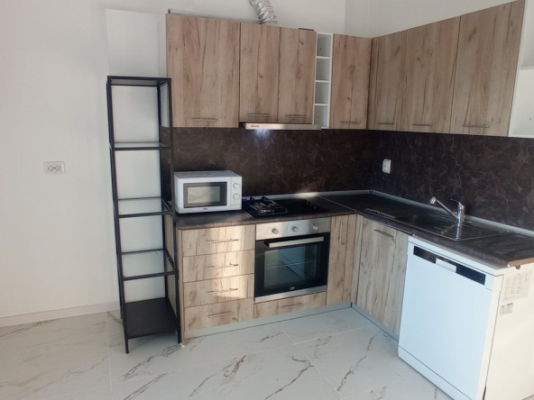 Дава се под наем Двустаен апартамент в Русе, Хъшове - 60 кв.м за 382.5 € - Снимка #1