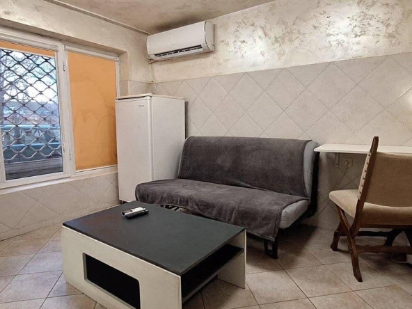 Дава се под наем Едностаен апартамент в Варна, Спортна зала - 21 кв.м за 328.95 € - Снимка #1