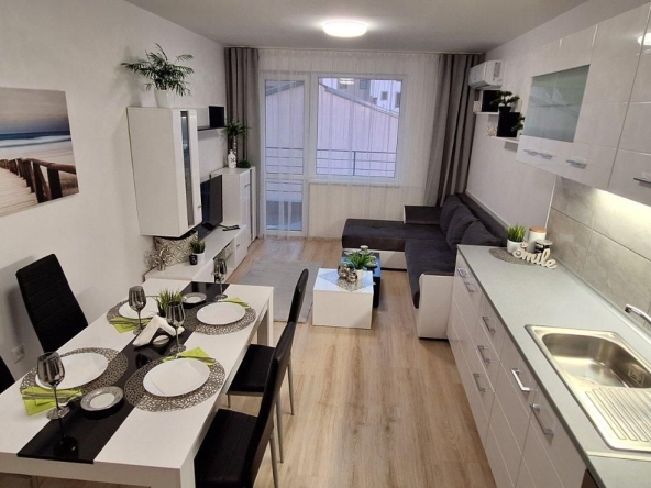 Дава се под наем Тристаен апартамент в Варна, Трошево - 70 кв.м за 598.23 € - Снимка #1