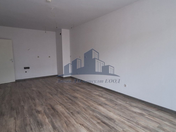 Дава се под наем Двустаен апартамент в Шумен, Център - 46 кв.м за 259.08 € - Снимка #1