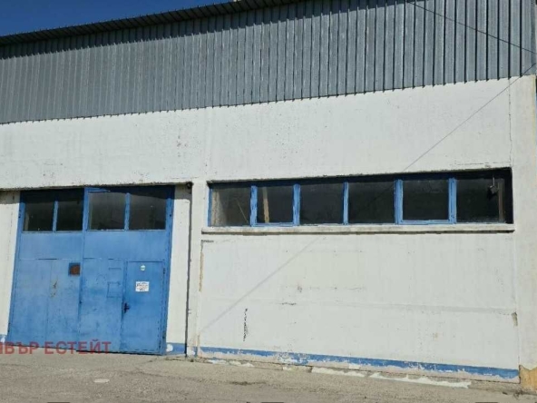 Дава се под наем Склад в Русе, Промишлена зона - Запад - 120 кв.м за 398.82 € - Снимка #1