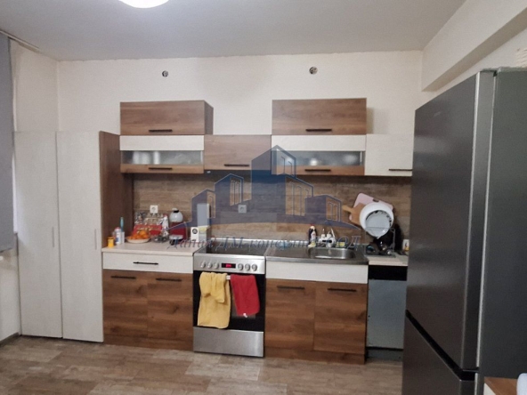 Тристаен апартамент в Шумен, Център - 78 кв.м за 1471 €/кв.м - Снимка #1
