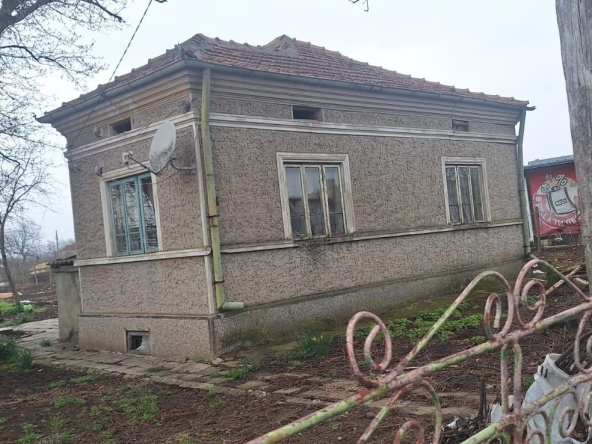 Къща в с. Козлодуйци, Област Добрич - 130 кв.м за 181 €/кв.м - Снимка #1