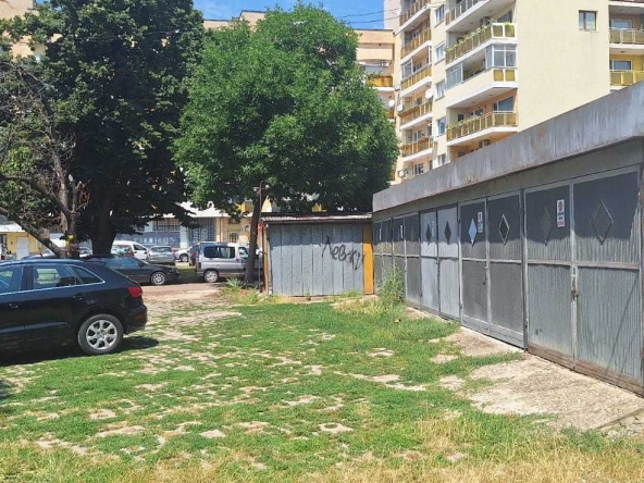 Гараж / Паркомясто в Разград, Център - 16 кв.м за 1435 €/кв.м - Снимка #1