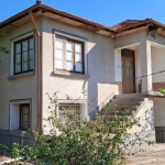 Къща в с. Пъстрен, Област Стара Загора - 1 кв.м за 19380 €/кв.м - Снимка #1