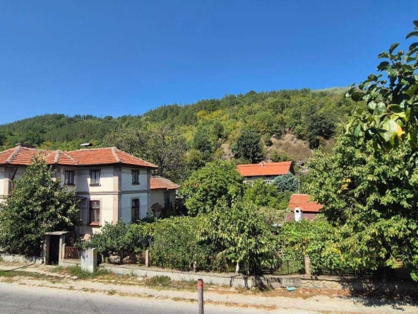 Къща в Белово - 74 кв.м за 811 €/кв.м - Снимка #1