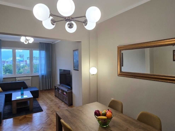 Дава се под наем Двустаен апартамент в София, Център - 76 кв.м за 663 € - Снимка #1