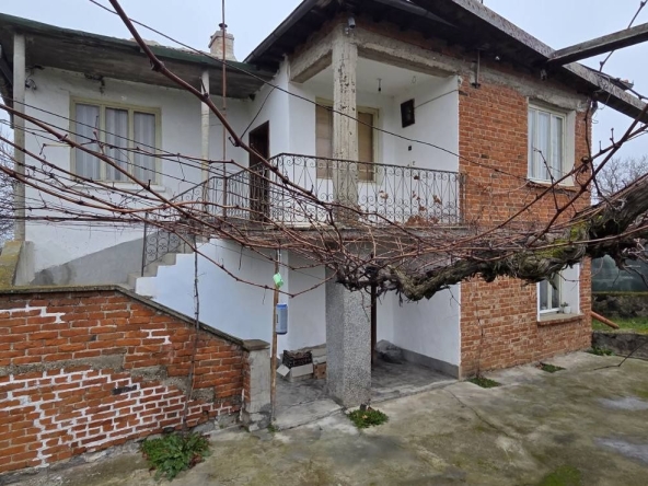 Къща в с. Маломирово, Област Ямбол - 160 кв.м за 96 €/кв.м - Снимка #1