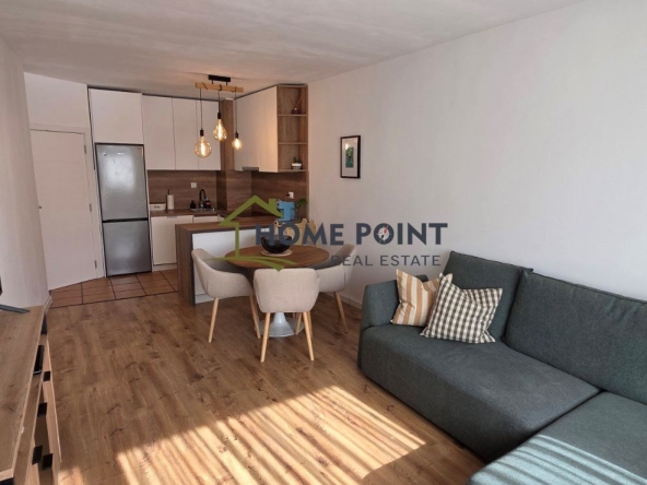 Дава се под наем Двустаен апартамент в Варна, Цветен квартал - 64 кв.м за 598.23 € - Снимка #1