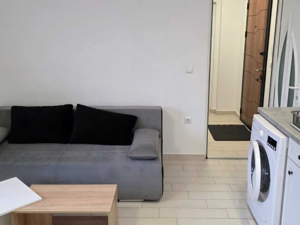 Дава се под наем Двустаен апартамент в Варна, Автогара - 65 кв.м за 428.91 € - Снимка #1