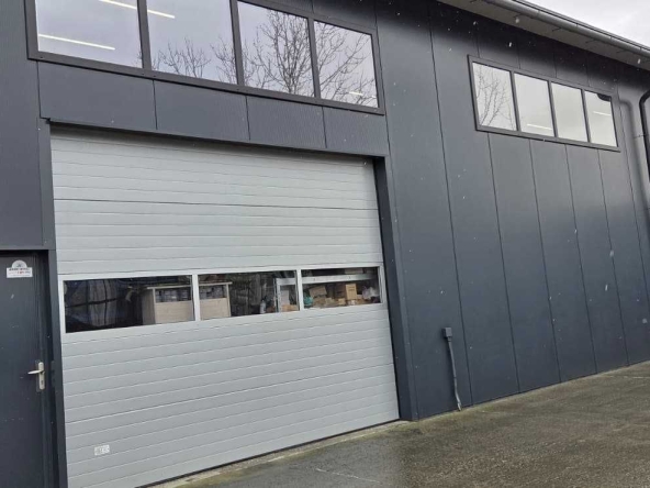 Дава се под наем Склад в Бургас, Промишлена зона - Север - 250 кв.м за 1246.44 € - Снимка #1